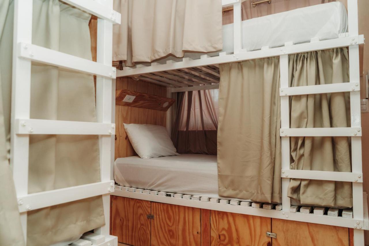Che Valladolid Hostel & Bar Adults Only Bagian luar foto