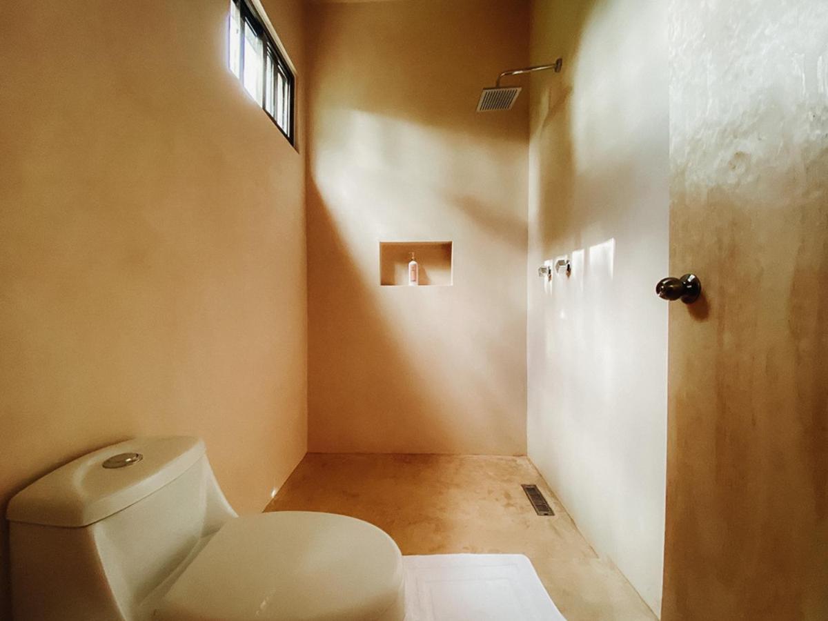 Che Valladolid Hostel & Bar Adults Only Bagian luar foto